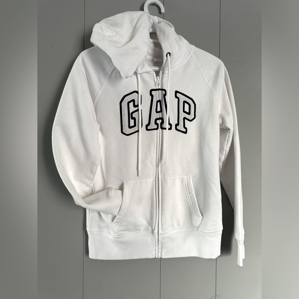 Gap Zipup With Hood White W/ navy Logo